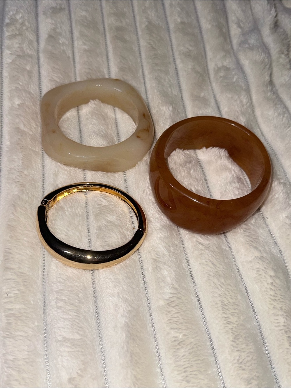 Stackable Resin and Metal Bracelet Set - Brown and Cream Colors
